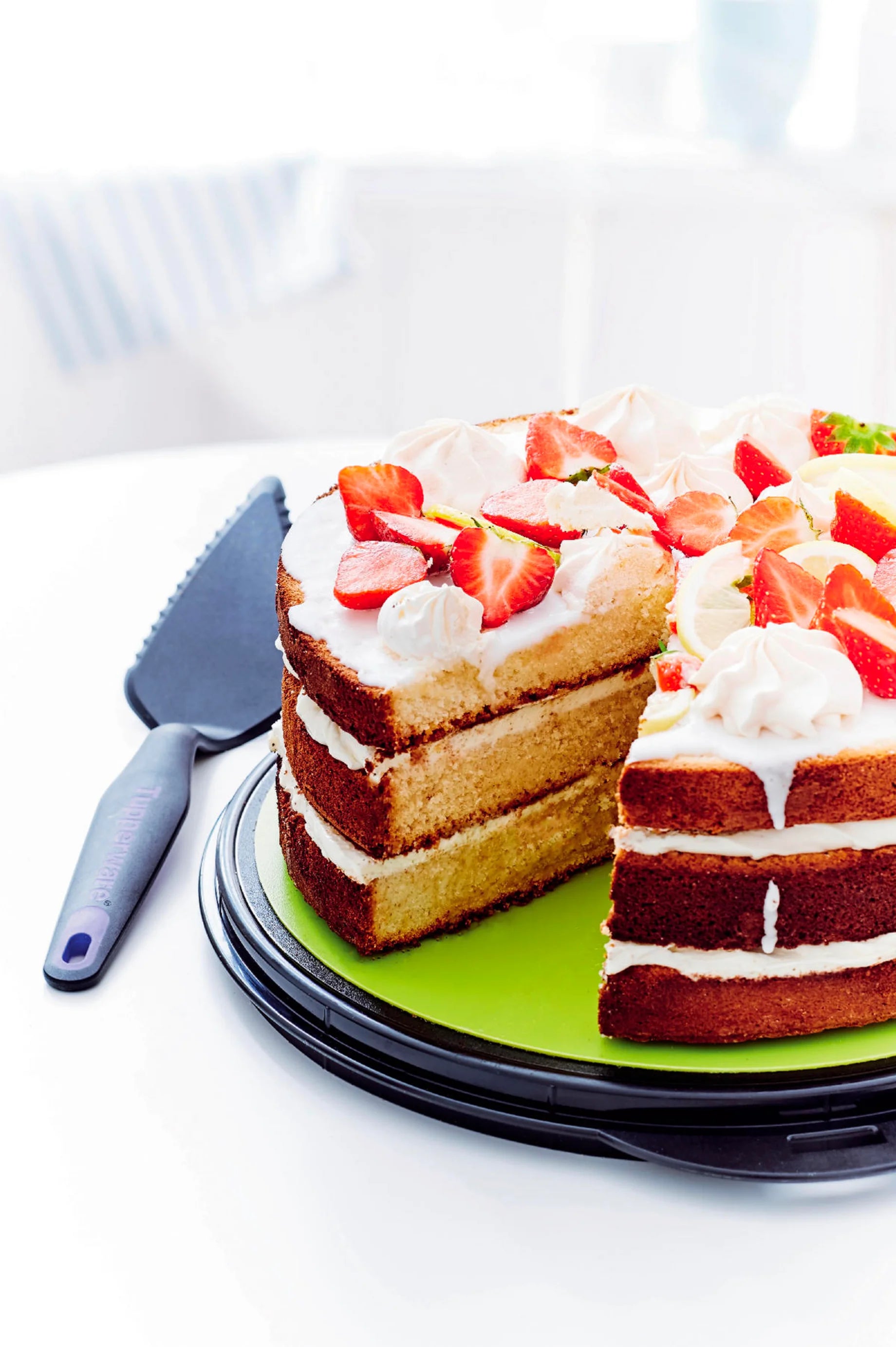 Emeletes Tortatartó