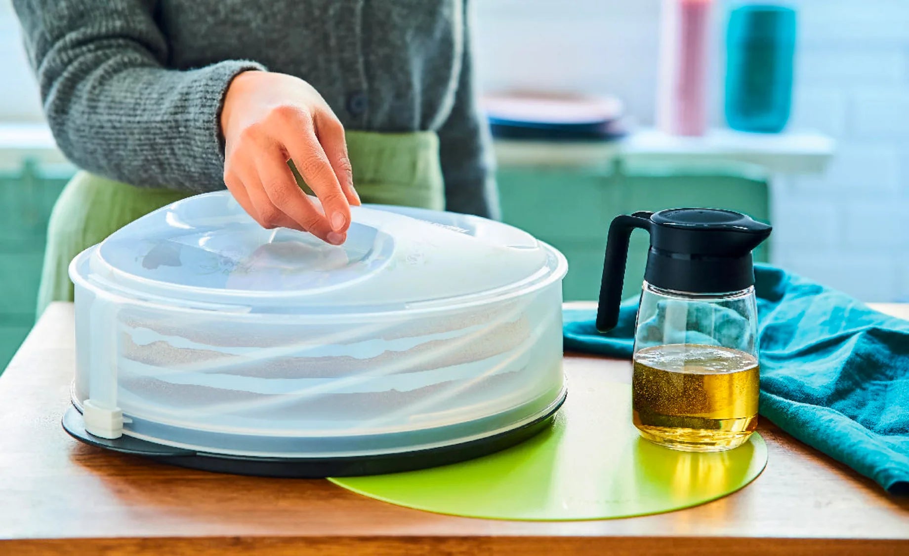 Emeletes Tortatartó