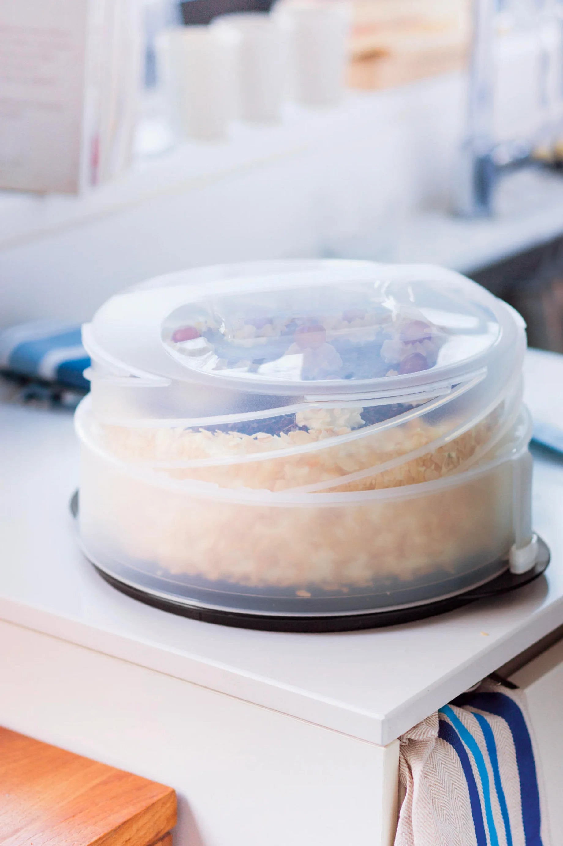 Emeletes Tortatartó